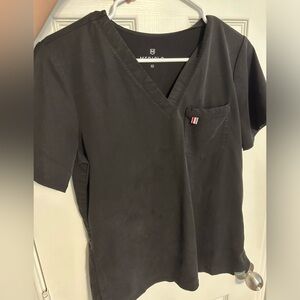 Mediclo Sal essential scrub top